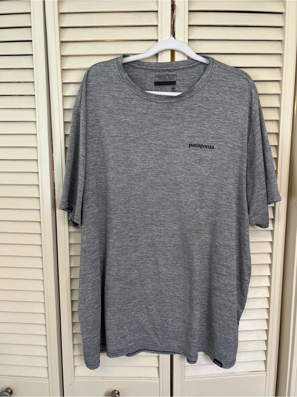 Patagonia Grey Logo Mountain Tee - Picture 2 of 3